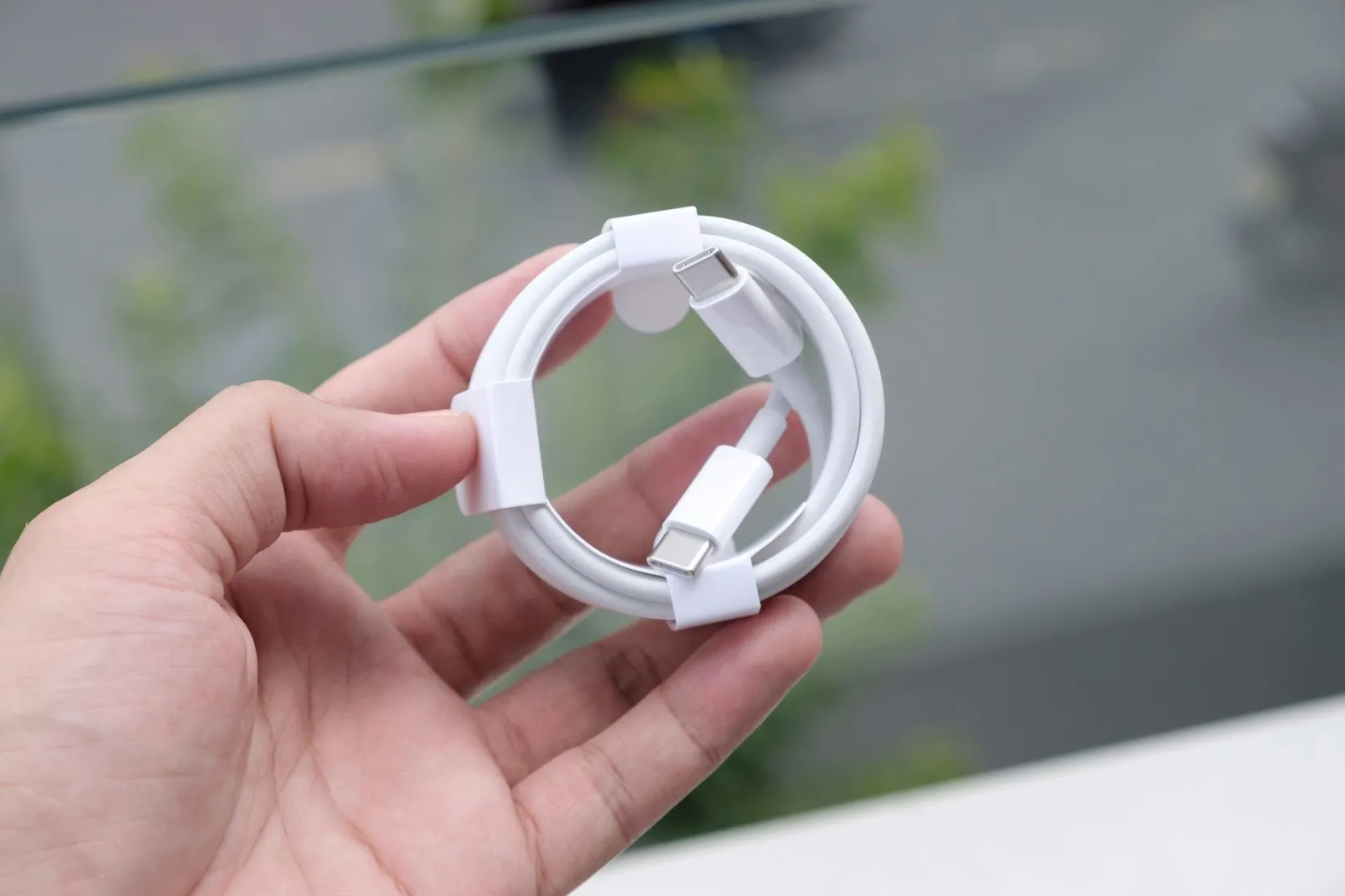USB-Cケーブルを1本に統一した様子